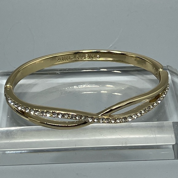 Anne Klein
Crystal Crisscross Bangle Bracelet - Picture 3 of 7